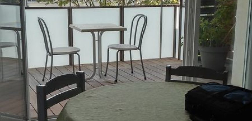 MIONS – A LOUER T2 de 42m². Loyer: 940€ HC