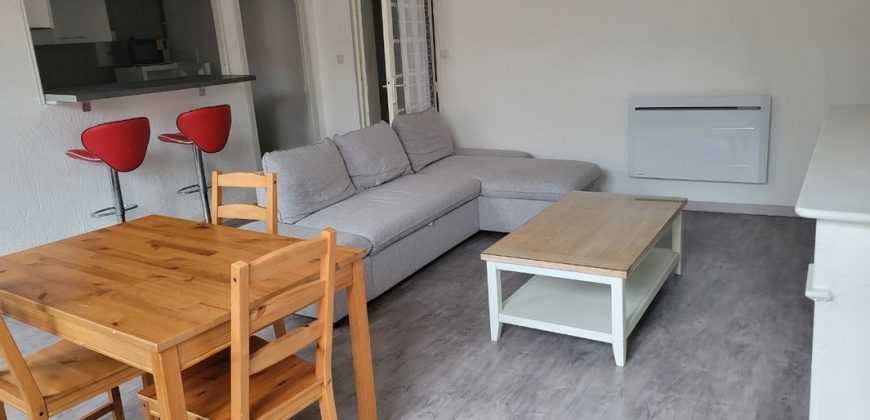REVEL – A LOUER 4 Pièces. Loyer: 580€ cc