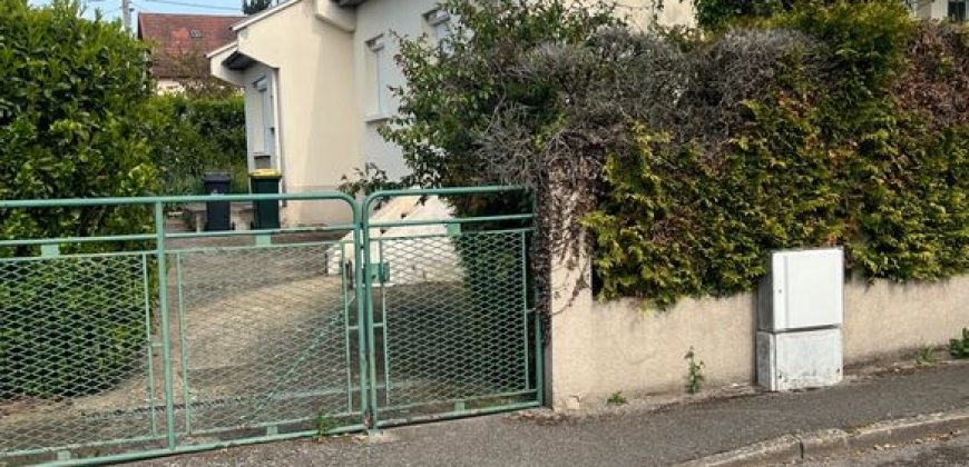 NEUVILLE-SUR-SAÔNE – A LOUER T4 1500€