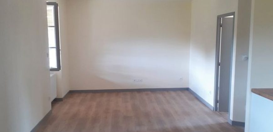 THIZY-LES-BOURGS – A LOUER T2 de 62m² 400€