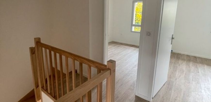 CESTAS – A LOUER T5 de 100m². Loyer: 1162€