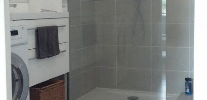 MIONS – A LOUER T2 de 42m². Loyer: 940€ HC