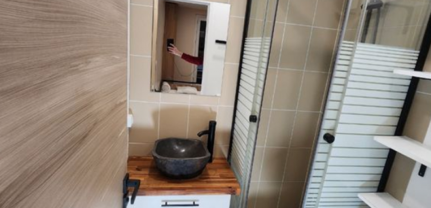 TOULOUSE RANGUEIL- A LOUER Studio Meublée 600€ charges comprises. Avec parking et jardin.