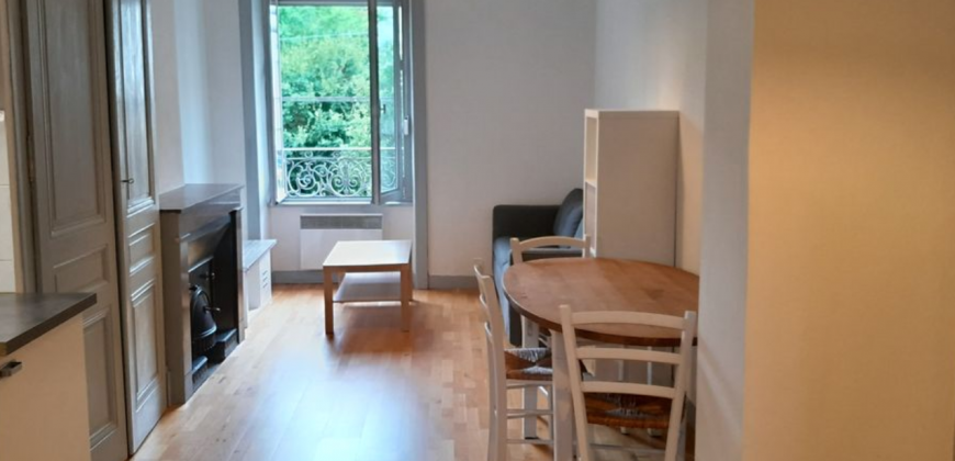 VILLEURBANNE T2 710€ CC