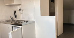 BRON STUDIO A LOUER 700€ toutes charges comprises avec internet