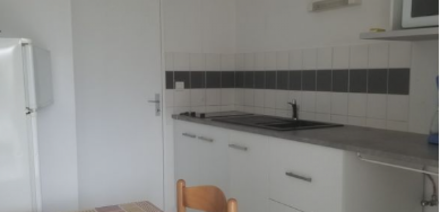BORDEAUX – A LOUER T2 de 53m². Loyer: 935€