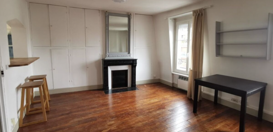 Appartement T2 PARIS 15E ARRONDISSEMENT 2000€