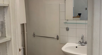 Appartement – Studio – AIX-EN-PROVENCE – LOYER  400€ CC