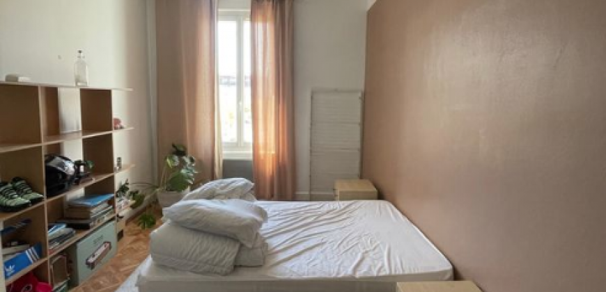 LYON 8 T2 884€ CC