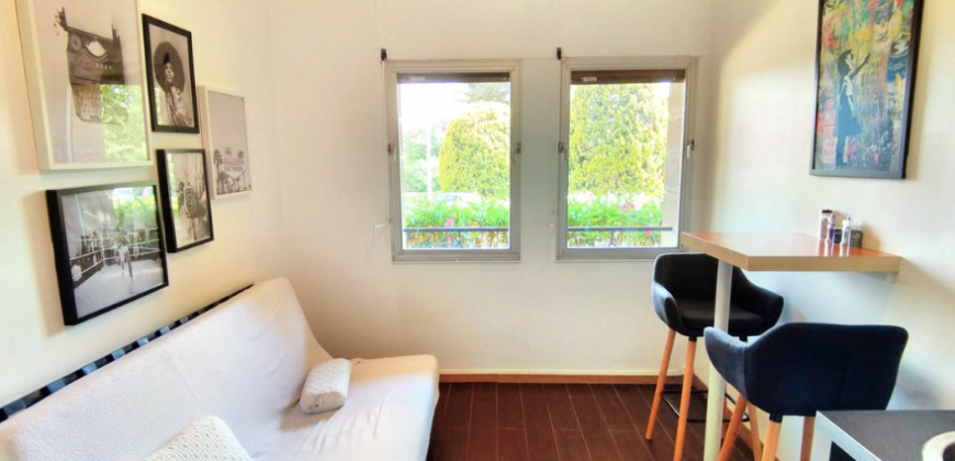 AIX-EN-PROVENCE – A LOUER Studio de 13m². Loyer: 410€