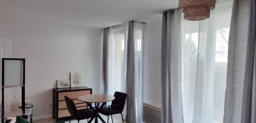 A louer studio de 22 m² à Nanterre loyer 875€