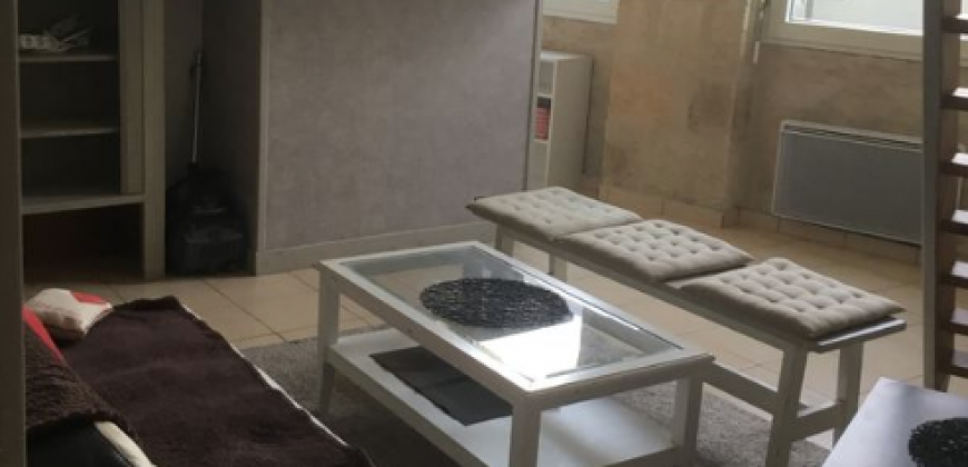 Bordeaux a louer t2 de 36 m² à 640€