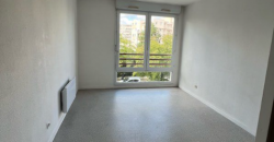 LYON 8E ARRONDISSEMENT – A LOUER Studio de 19m². Loyer: 605€
