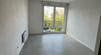 LYON 8E ARRONDISSEMENT – A LOUER Studio de 19m². Loyer: 605€