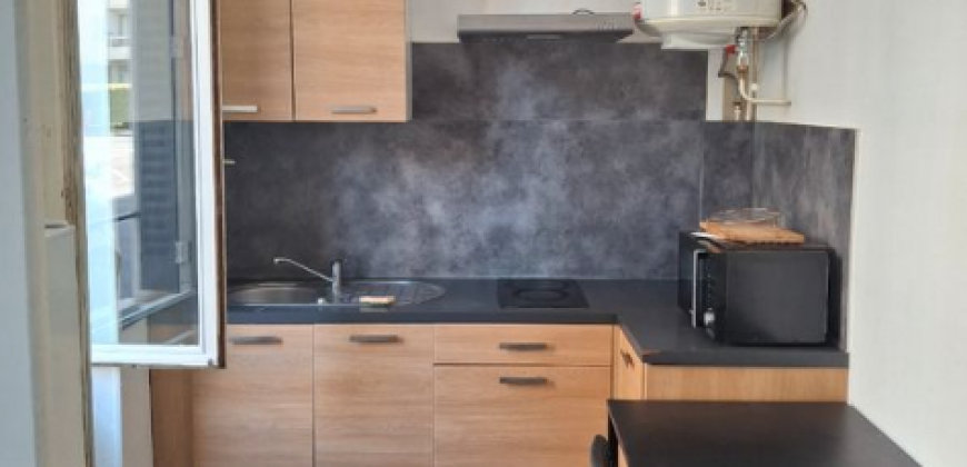 VILLEURBANNE – A LOUER T2 de 32m². Loyer: 550€