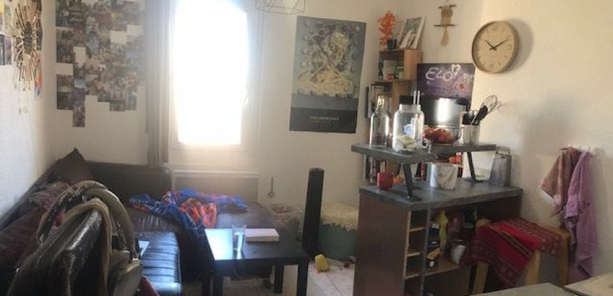 BORDEAUX – A LOUER T2 de 32m². Loyer: 535€ CC