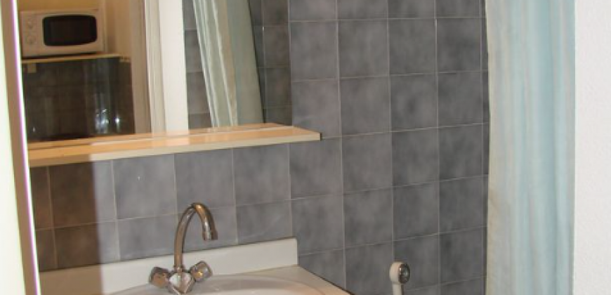 LYON 7E ARRONDISSEMENT – A LOUER Studio de 18m². Loyer: 510€