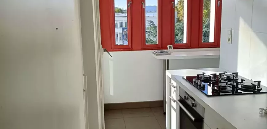 TOULOUSE – SAINT MICHEL  A LOUER T4 de 83m² AVEC LOGGIA  Loyer: 1200€