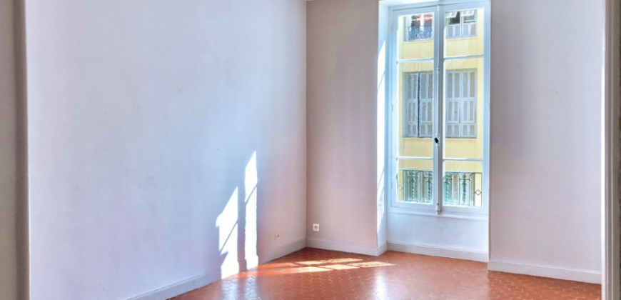NICE – A LOUER T3 de 74m². Loyer: 1250€