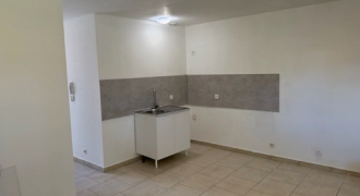 MARTIGUES Quartier Jonquières – A LOUER T3 de 48m². Loyer: 800€