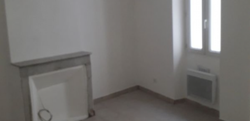 MARSEILLE 2E ARRONDISSEMENT Quartier Grands Carmes- A LOUER 3 pièces. Loyer: 800€