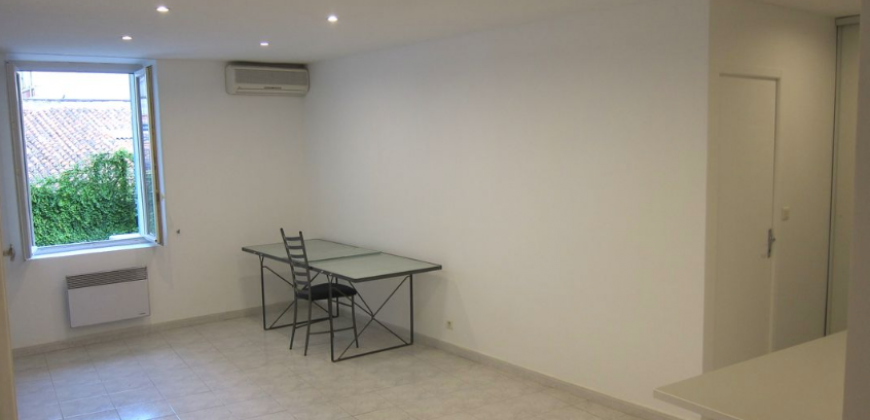 MARSEILLE 6E ARRONDISSEMENT – Quartier Vauban A LOUER T2 de 45m². Loyer: 740€