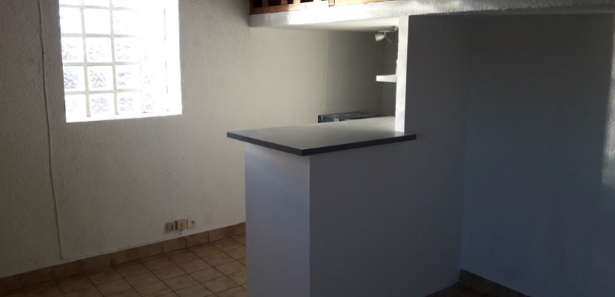 Appartement – Studio – AIX-EN-PROVENCE – 600
