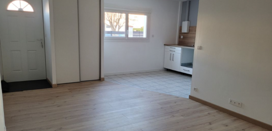 VILLENEUVE-TOLOSANE – A LOUER T3 de 54m². Loyer: 685€