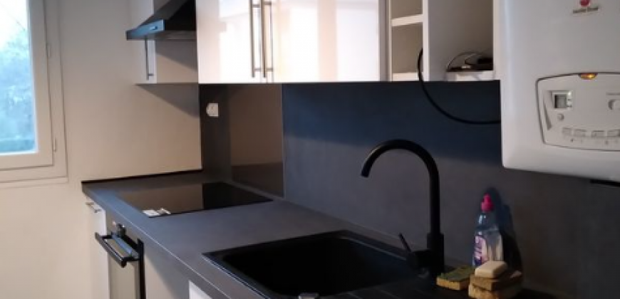 GRADIGNAN – A LOUER T5 de 98m². Loyer: 1050€