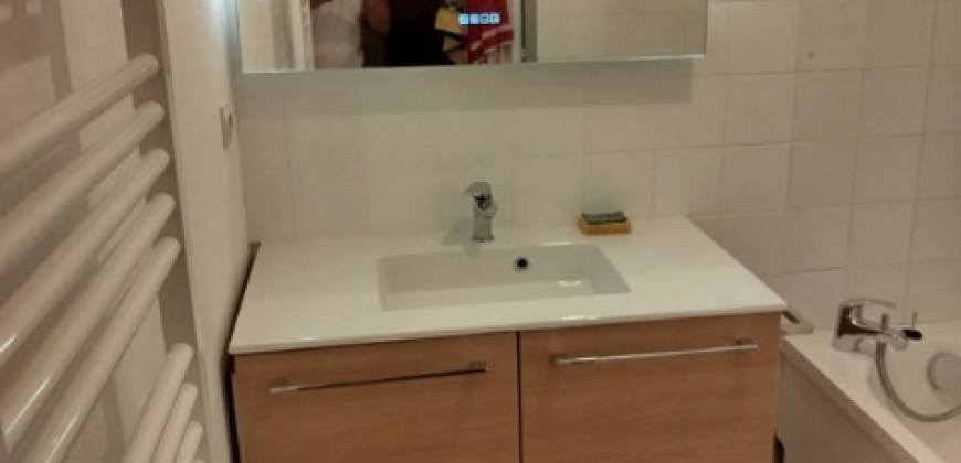 PESSAC – A LOUER T3 de 69m². Loyer: 1037€ HC