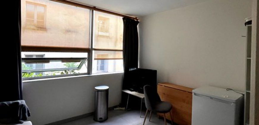 VILLENAVE-D’ORNON – A LOUER Studio de 20m². Loyer: 500€