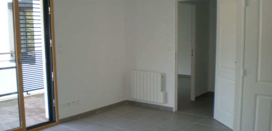 Appartement – T2 – TASSIN-LA-DEMI-LUNE – 820