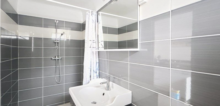 Appartement – Studio – MARSEILLE 8E ARRONDISSEMENT – 700