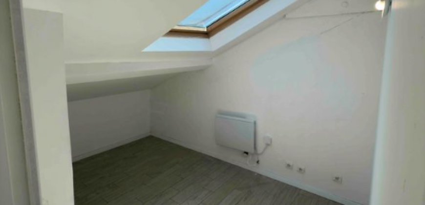 VILLEURBANNE – A LOUER T2 de 34m². Loyer: 530€ HC