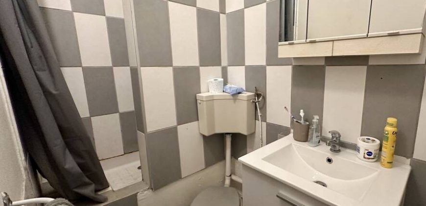 Appartement – Studio – PARIS 16e – 871€