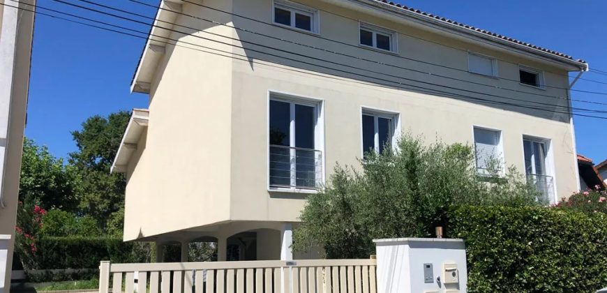 Maison – T4 – MÉRIGNAC – 1300