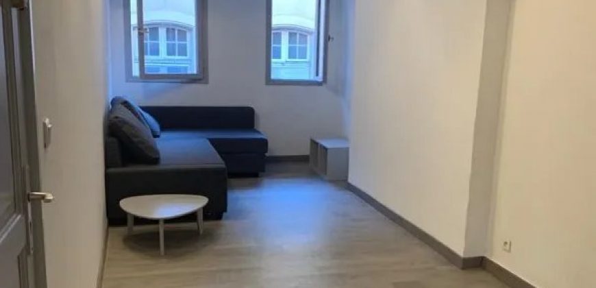 Appartement – Studio – AIX-EN-PROVENCE – 680