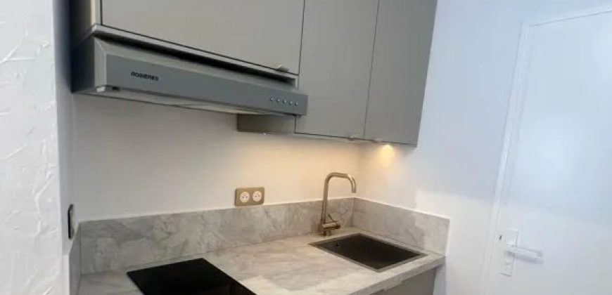 Appartement – Studio – AIX-EN-PROVENCE – 580€