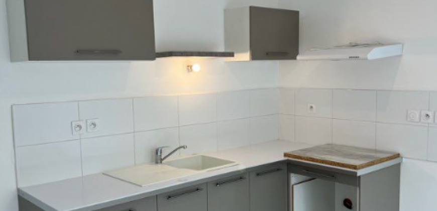 Appartement – T3 – MARTIGUES – 900