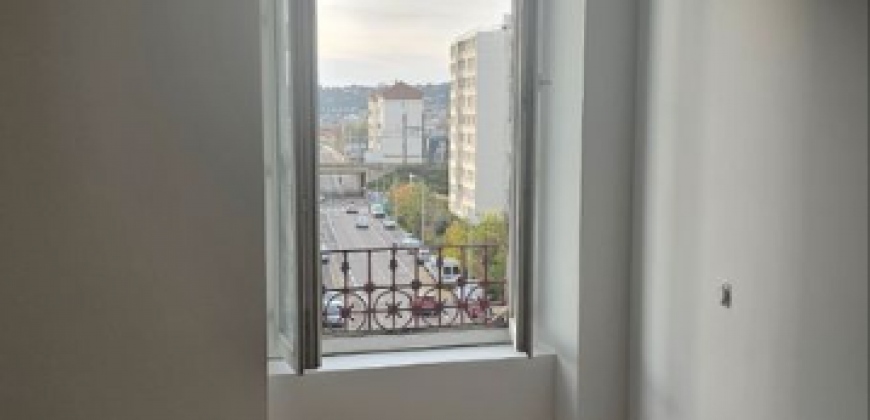 Appartement – Studio – LYON 8E ARRONDISSEMENT – 650