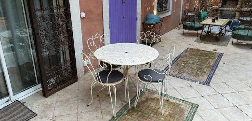 Appartement – T2 – AIX-EN-PROVENCE – 890