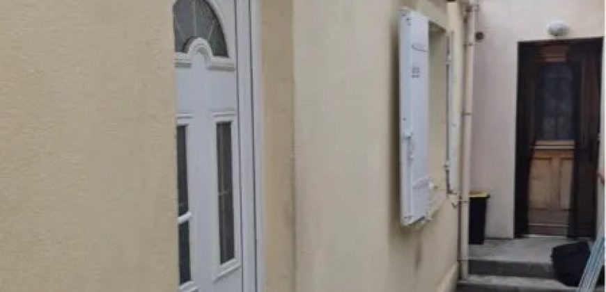 MARSEILLE – A LOUER T1 de 17m². Loyer: 500€