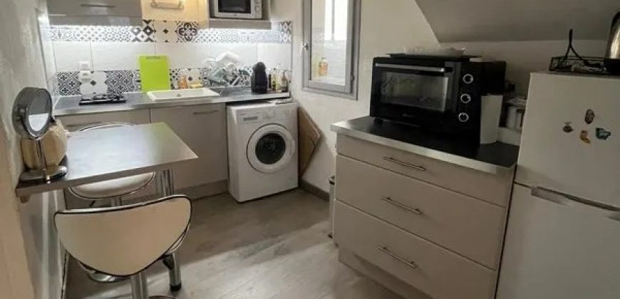 Appartement – Studio – AIX-EN-PROVENCE – 680