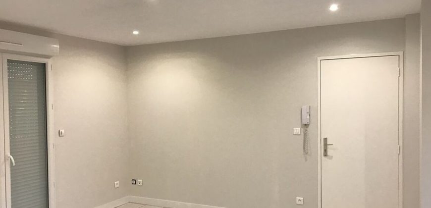 Appartement – Studio – PARIS – 880