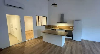 CUGES-LES-PINS – A LOUER T4 de 85m². Loyer: 1100€