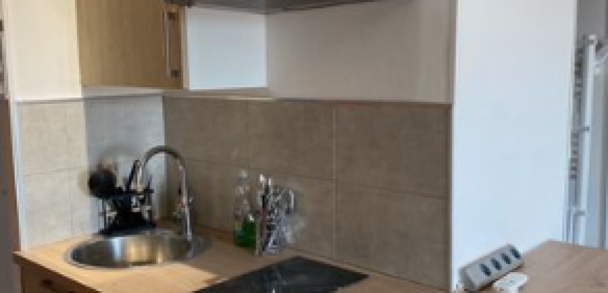 AIX-EN-PROVENCE – A LOUER Studio de 18m². Loyer: 615€