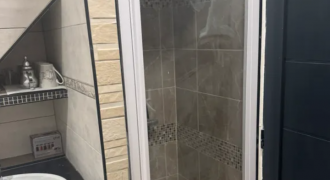 Paris – A LOUER  Studio de 15m². Loyer: 630€ CC.