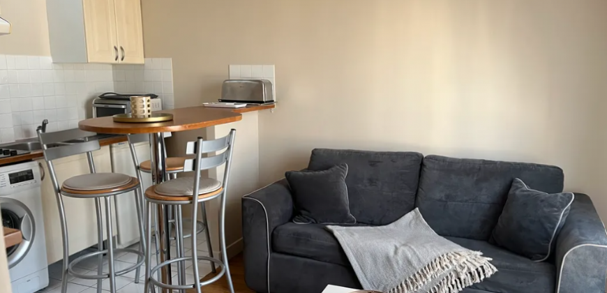 Paris 17e – A LOUER T2 de 24m². Loyer: 880€