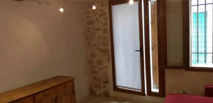 Meyrargues – A LOUER T2 de 27m². Loyer: 500€