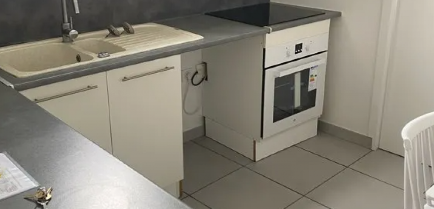 Moulon – A LOUER T3 de 60m². Loyer: 700€